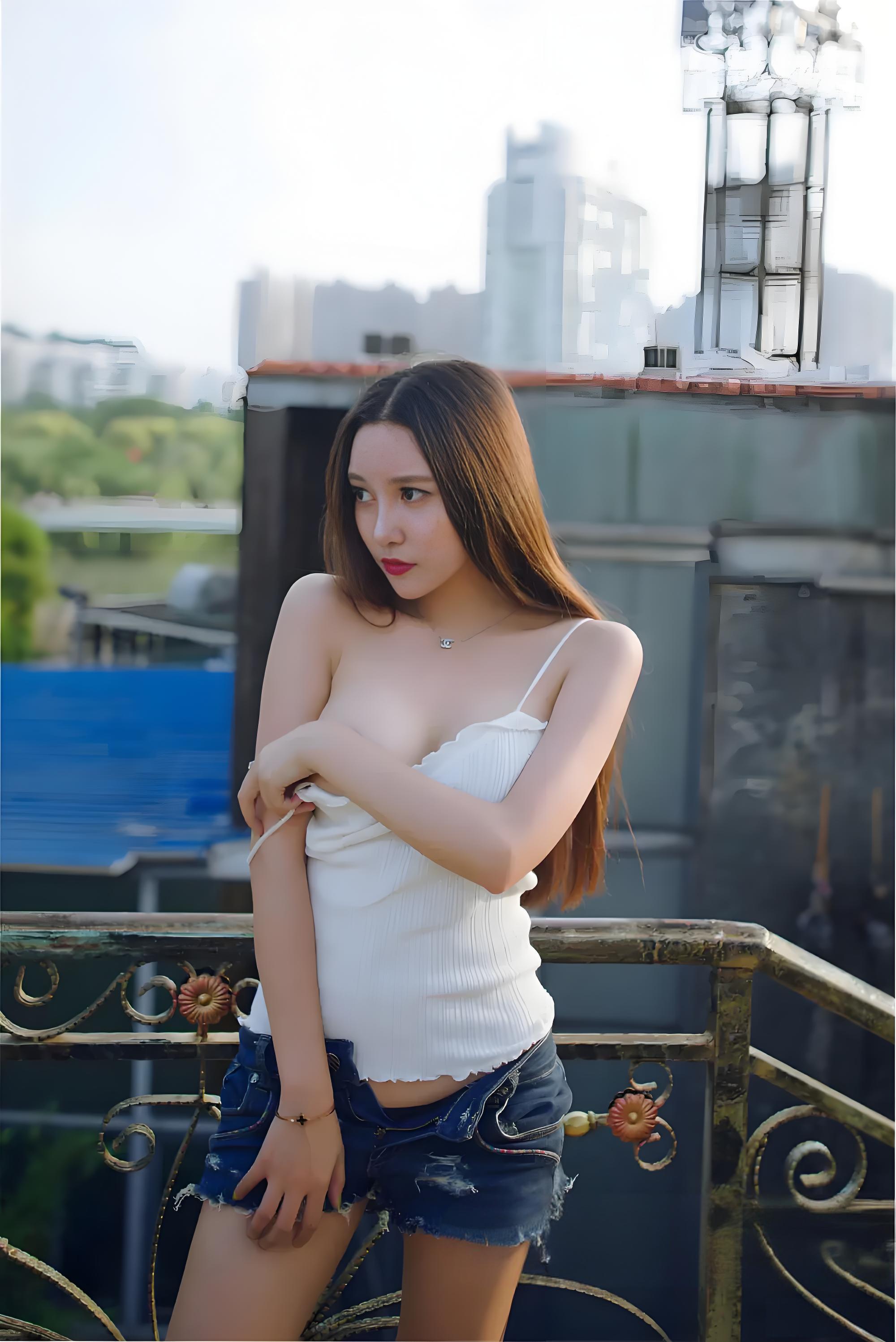 李梓熙【摄影师唐兴专辑第7期】[50P732M]