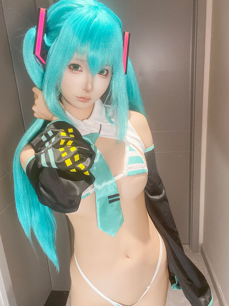 蠢沫沫 自拍6月[134P2V-592M]