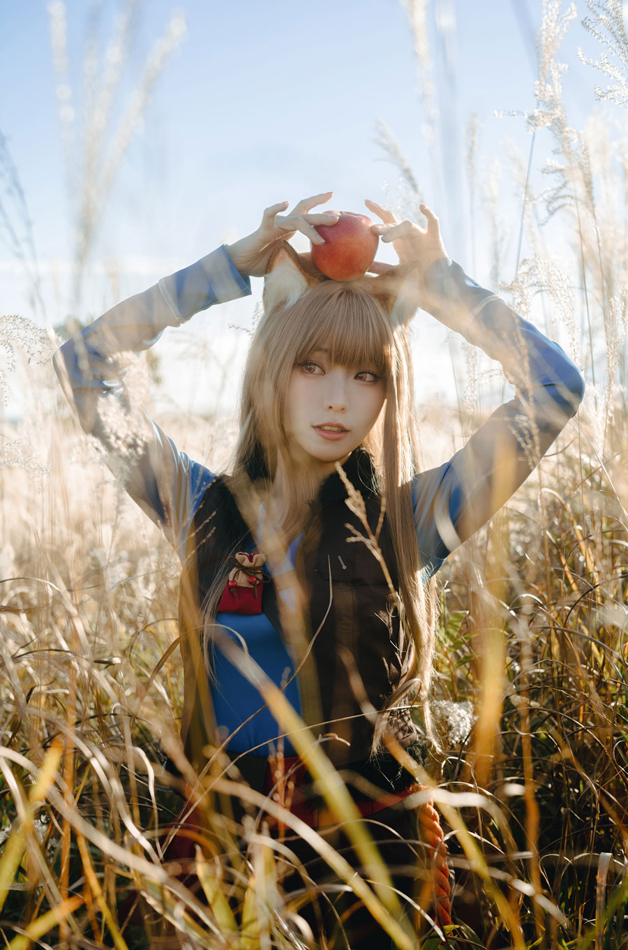 ElyEE子 Soft Glow 狼與暖陽 [52P1V-190MB]